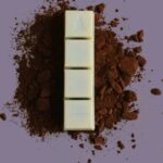CALM – Chocolate Blanco Premium con Aceite de Semilla de Cáñamo, Coco y Almendra